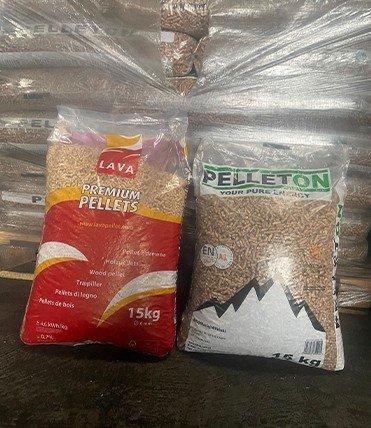 pellet w plastikowym worku